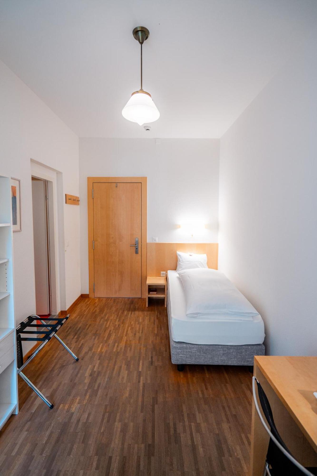 Hotel Haus Schoenstatt Contactless-Check-In Brig Luaran gambar