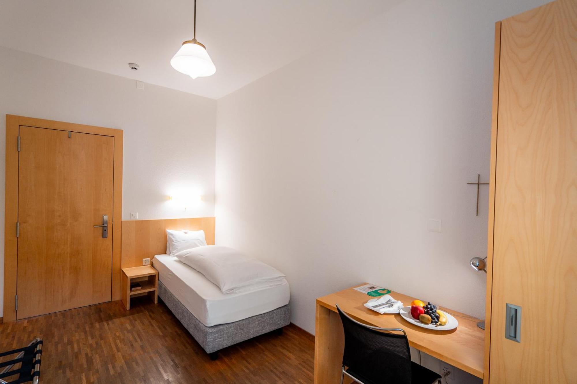Hotel Haus Schoenstatt Contactless-Check-In Brig Luaran gambar
